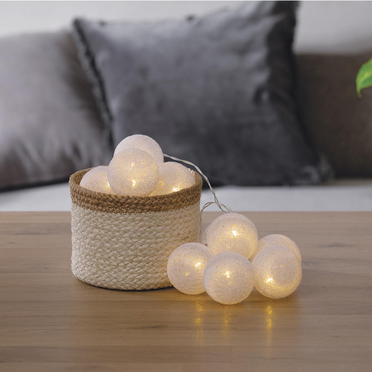 Relaxdays Guirlande Lumineuse LED, 10 Boules Coton, Fonction Piles, Lumières  d'Ambiance, Sphères Ø6 cm, Blanc