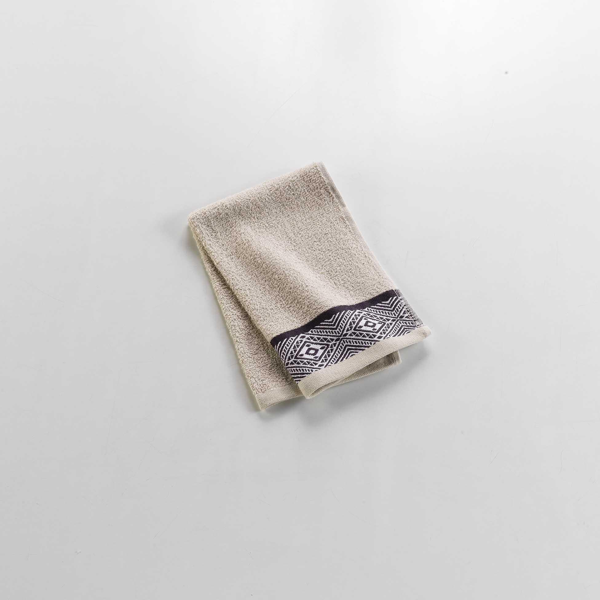 SERVIETTE INVITE 30X50CM EPONGE JACQUARD BEIGE