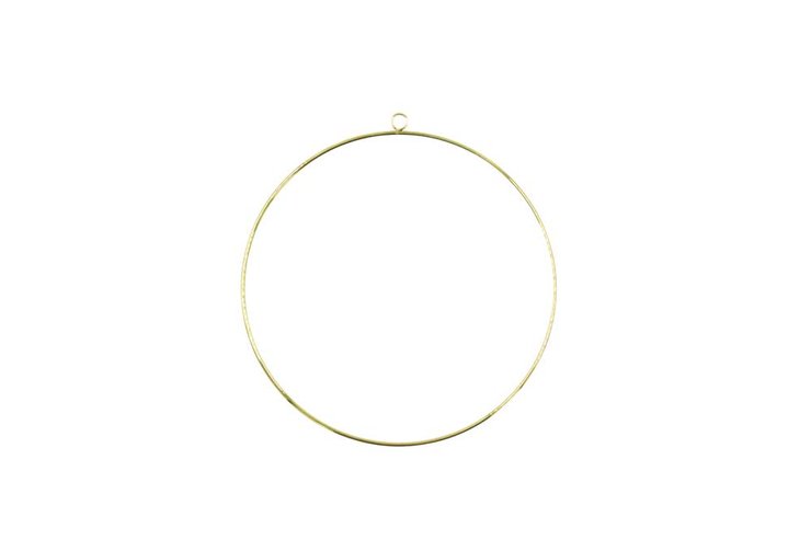 CERCLE METAL DORE AVEC ANNEAU DE SUSPENSION. DIAM. 25CM
