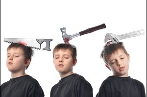 SERRE TETE OUTILS ET SANG 20X36 CM